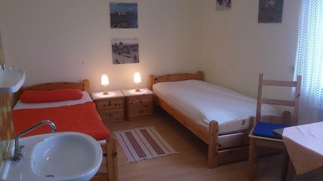 Gaestehaus Burgwald-Trekking Mittelsimtshausen Ngoại thất bức ảnh