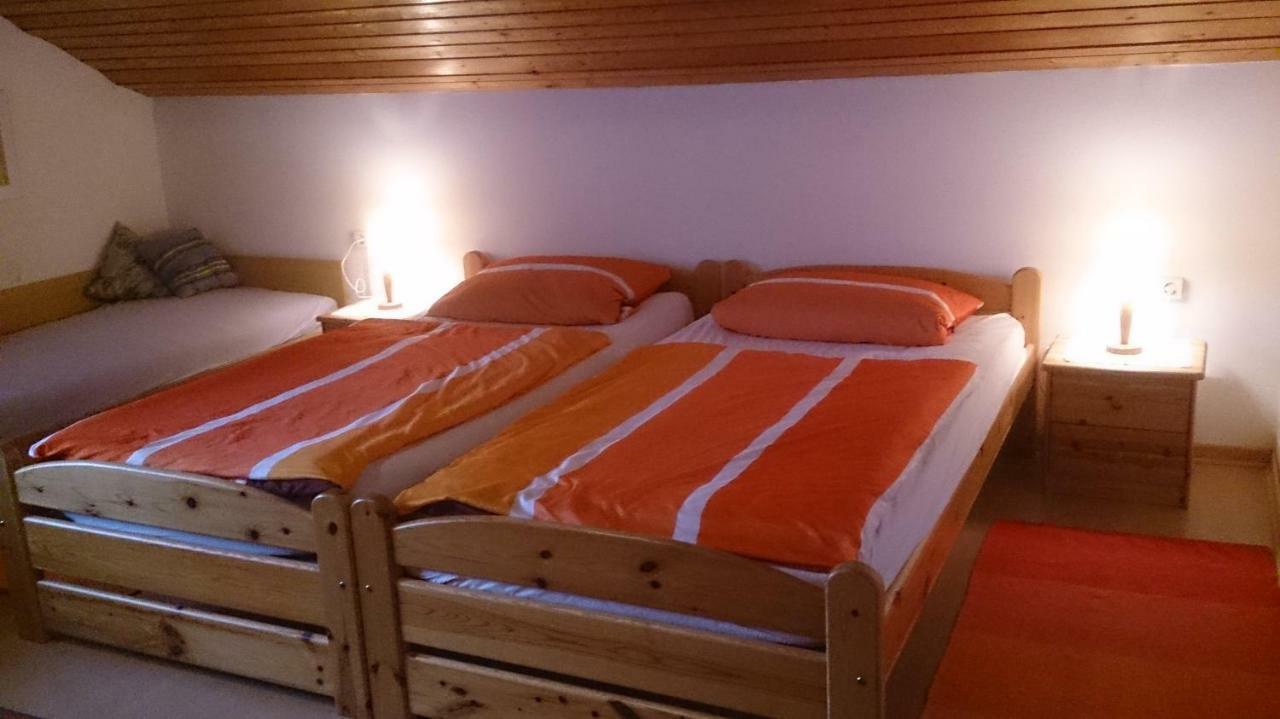Gaestehaus Burgwald-Trekking Mittelsimtshausen Ngoại thất bức ảnh