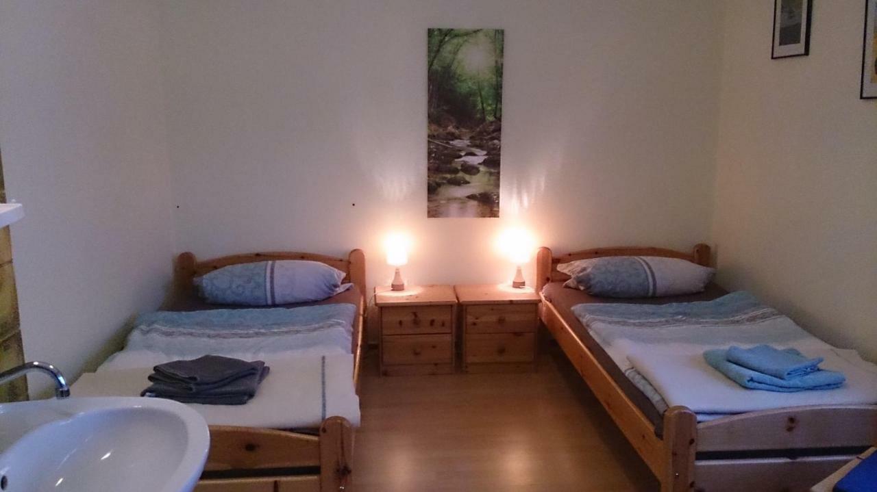 Gaestehaus Burgwald-Trekking Mittelsimtshausen Ngoại thất bức ảnh